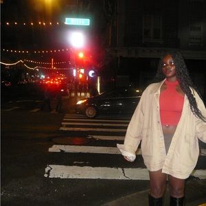 Oversized beige/tan Levi’s Strauss denim jacket and/or oversized dress